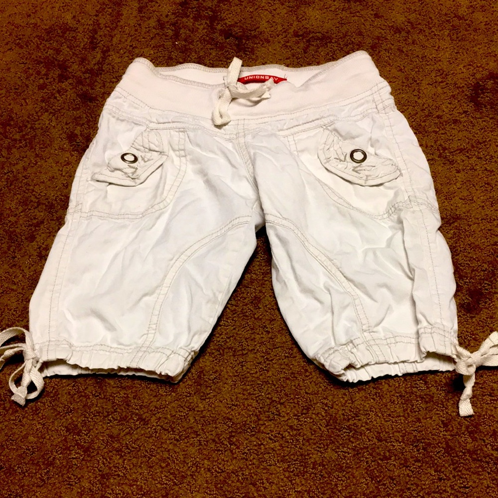 Union Bay Girls size7 reg light tan shorts, longer shorts=better for school